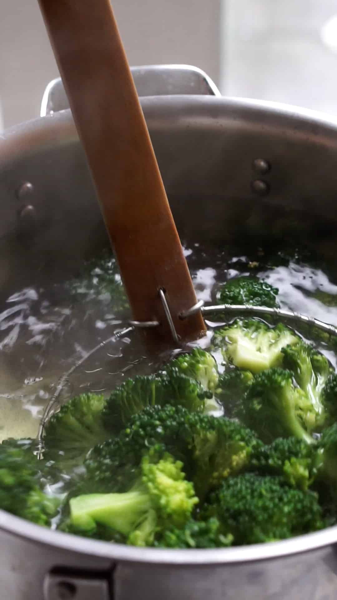 Cavatelli and Broccoli process - boiling broccoli in a pot