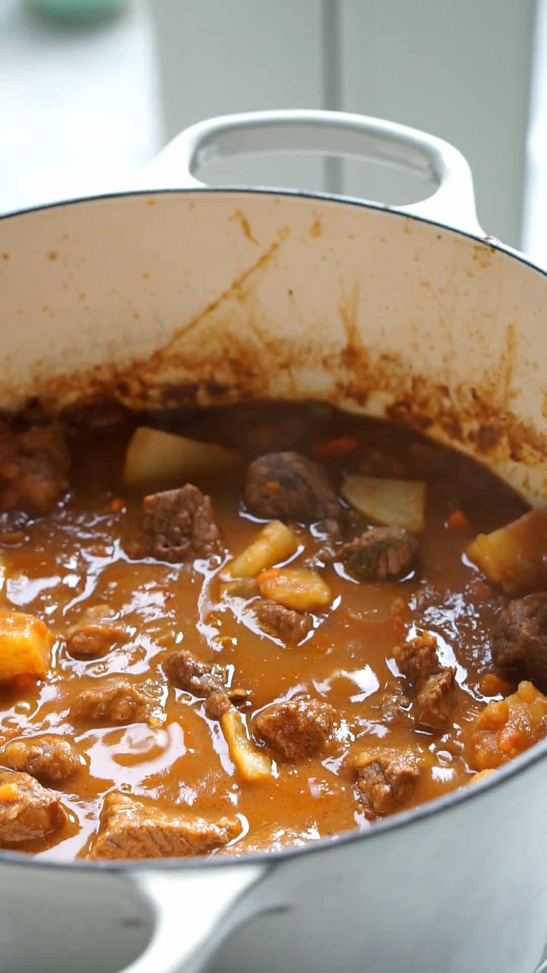 Italian beef stew process photo 6 - finished cooked beef stew in pot